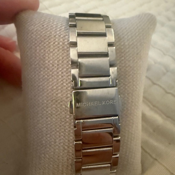 Michael Kors Watch - Picture 2 of 3